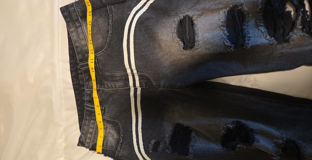 Thrive Men's Relaxed Jeans - Black